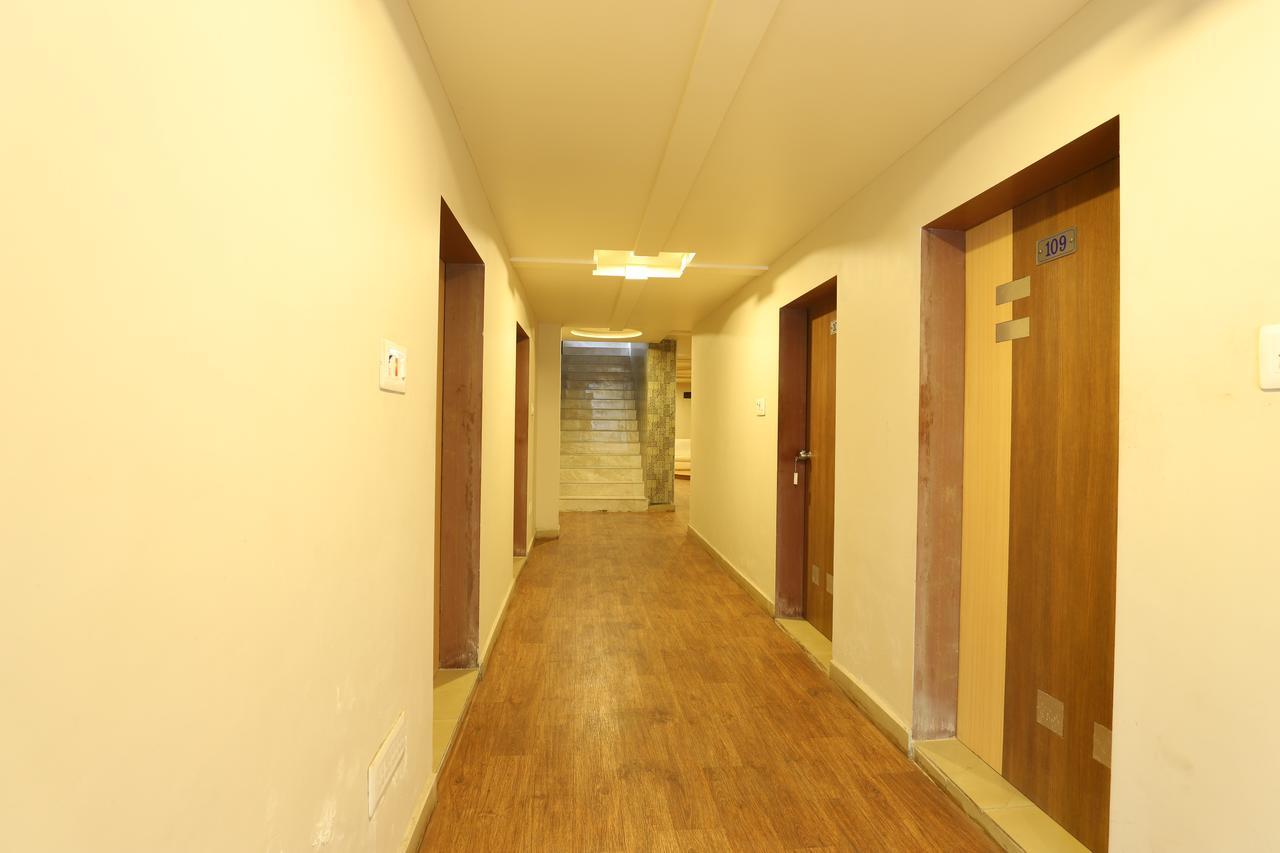 Hotel Loyal Residency Jamnagar Ngoại thất bức ảnh